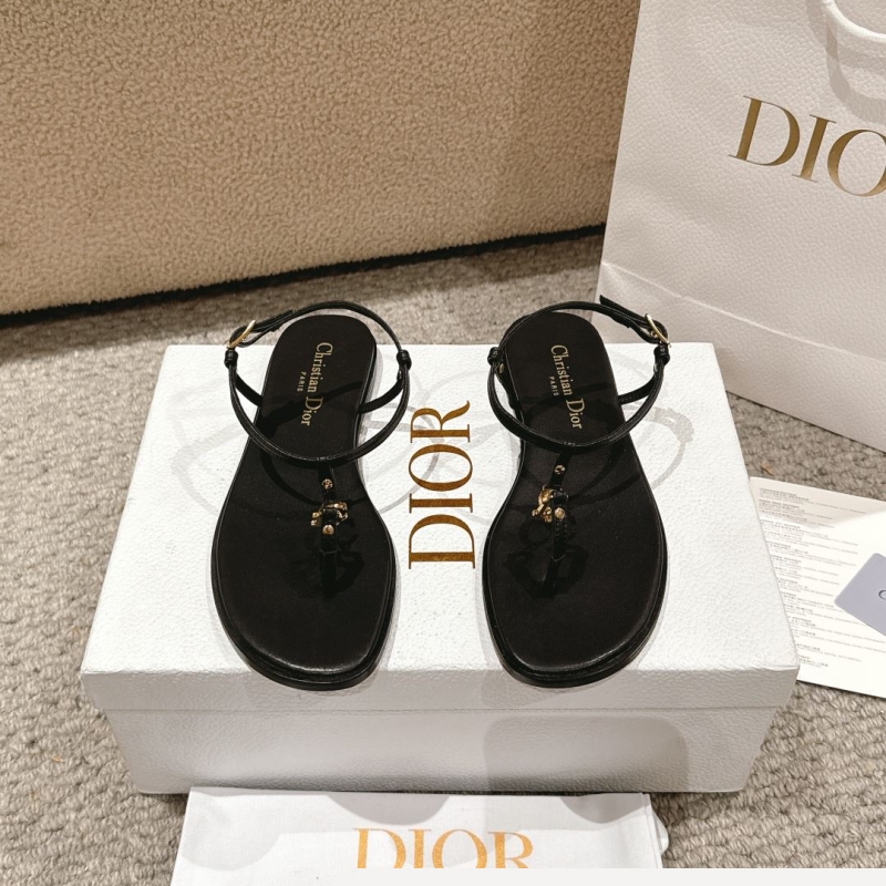 ch**an D*or sandals